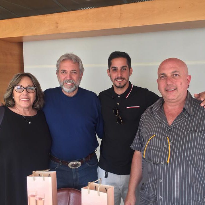 38674292_299231717510274_8408372954164887552_n