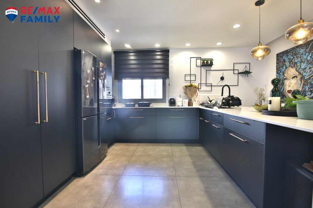 30f575b0-961c-4ef9-a427-9c500d6a0957