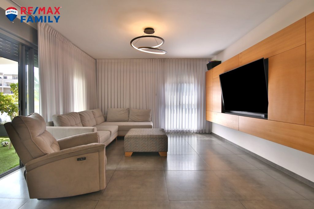 95b7b0b9-ec88-49e2-841c-2edda63cfadc