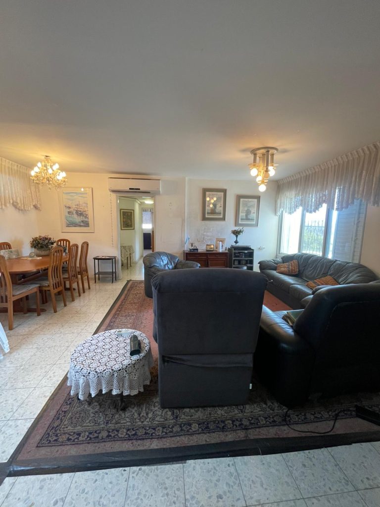 0d429482-555a-4f7e-b847-41e62334f581