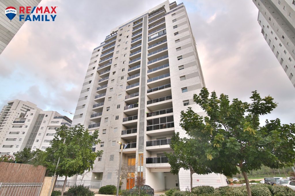 9e4ebd67-2d81-41f4-a57e-b1fdbbbbbcc8