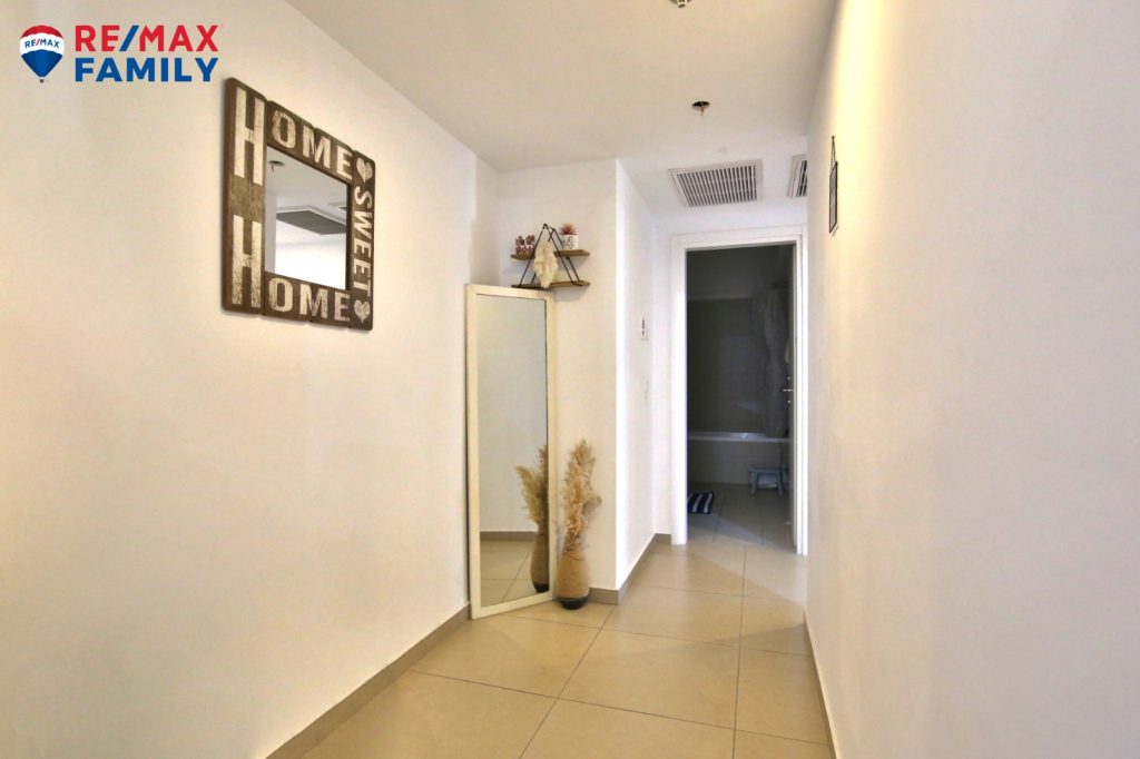 eb3c31cf-4040-48cd-9720-41050c3f0d8f