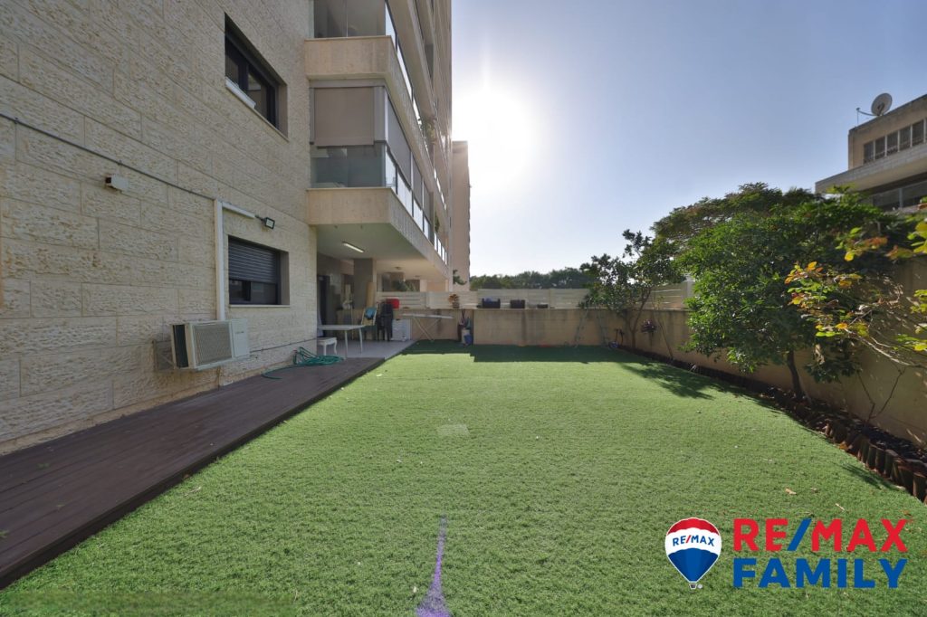 72c218ae-b162-4a6a-990b-5a1c835dbc3b