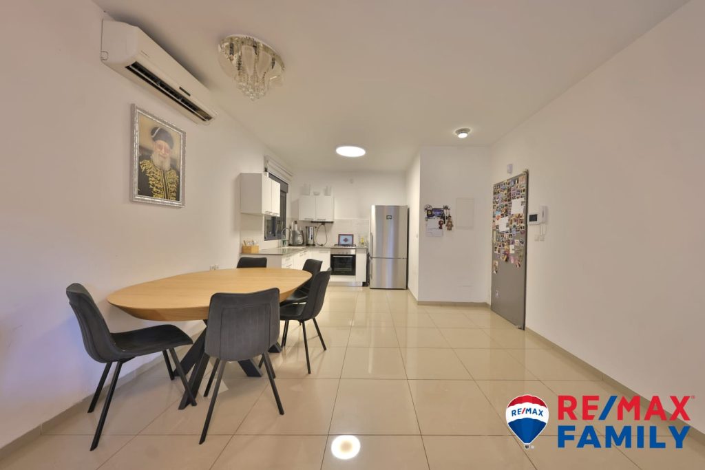 e15c6bea-19d0-4424-9f03-ce72baf2b5d2