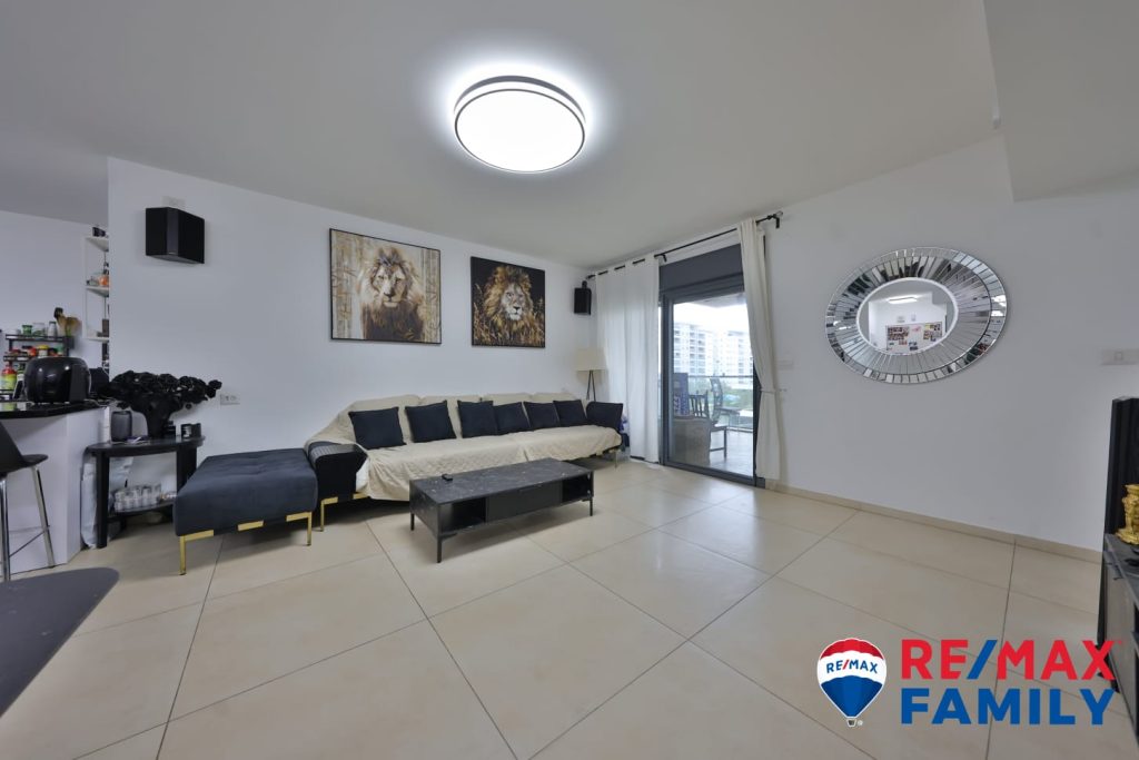 21dd2c7e-0114-42b5-a230-00063c93e3f3