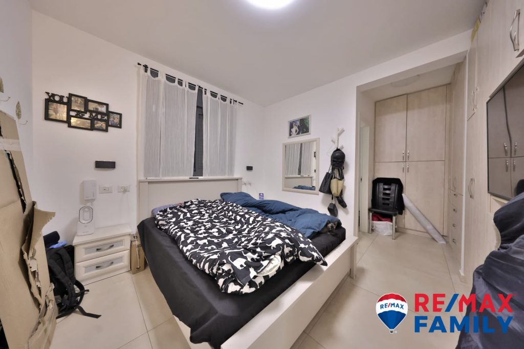 2ec2abd5-71dd-460a-9b39-43ecaefd55ea