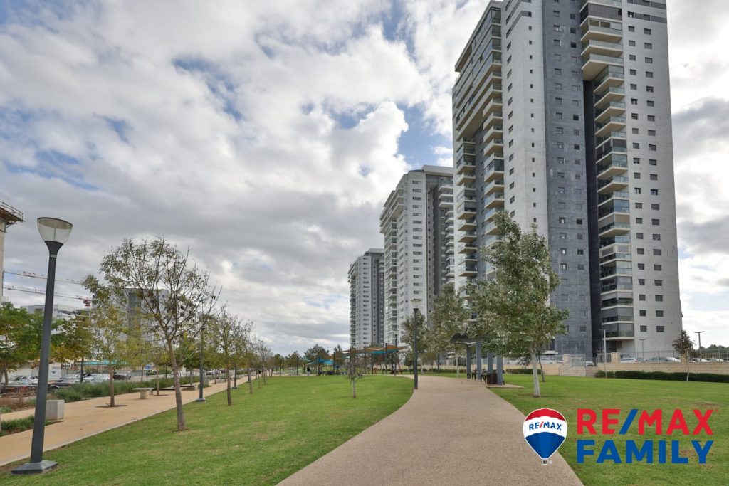 93826a67-8ada-4087-8b2f-0bc6d285b7b6