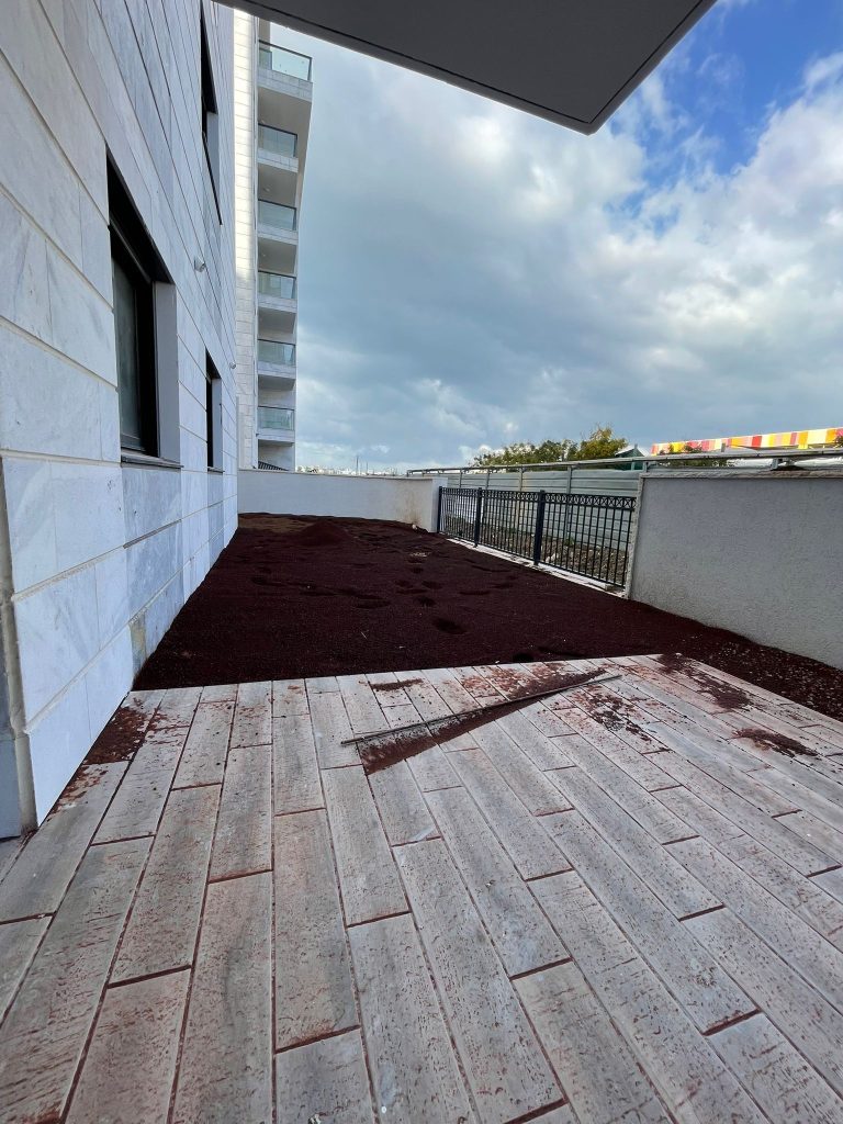 9beeb94c-4672-41e8-8306-d239ce36b3d3