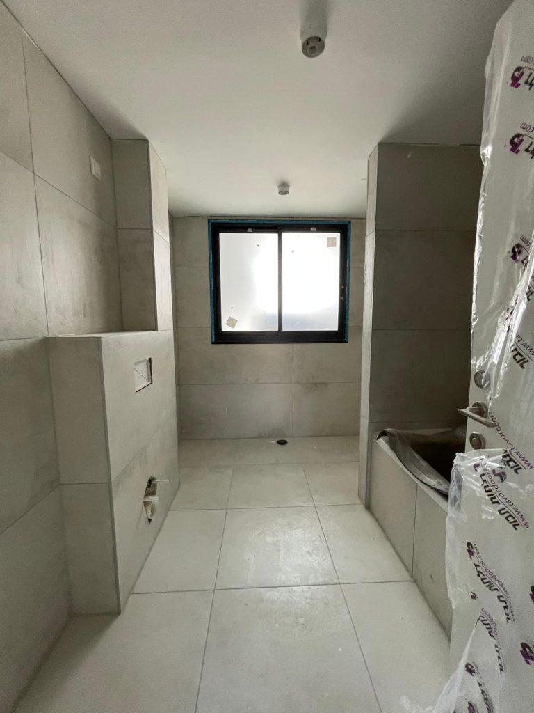 a5b4898b-06f3-4b59-a171-92969d2e54db