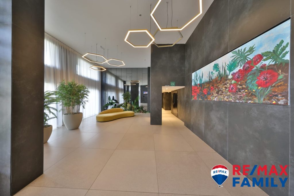 d83a746b-0569-4737-8339-2ab940ea5f93